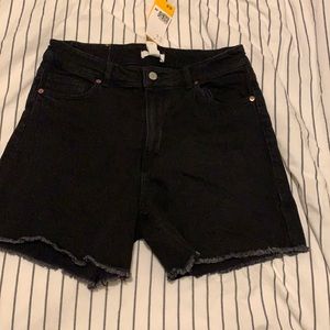 H&M black high waisted shorts